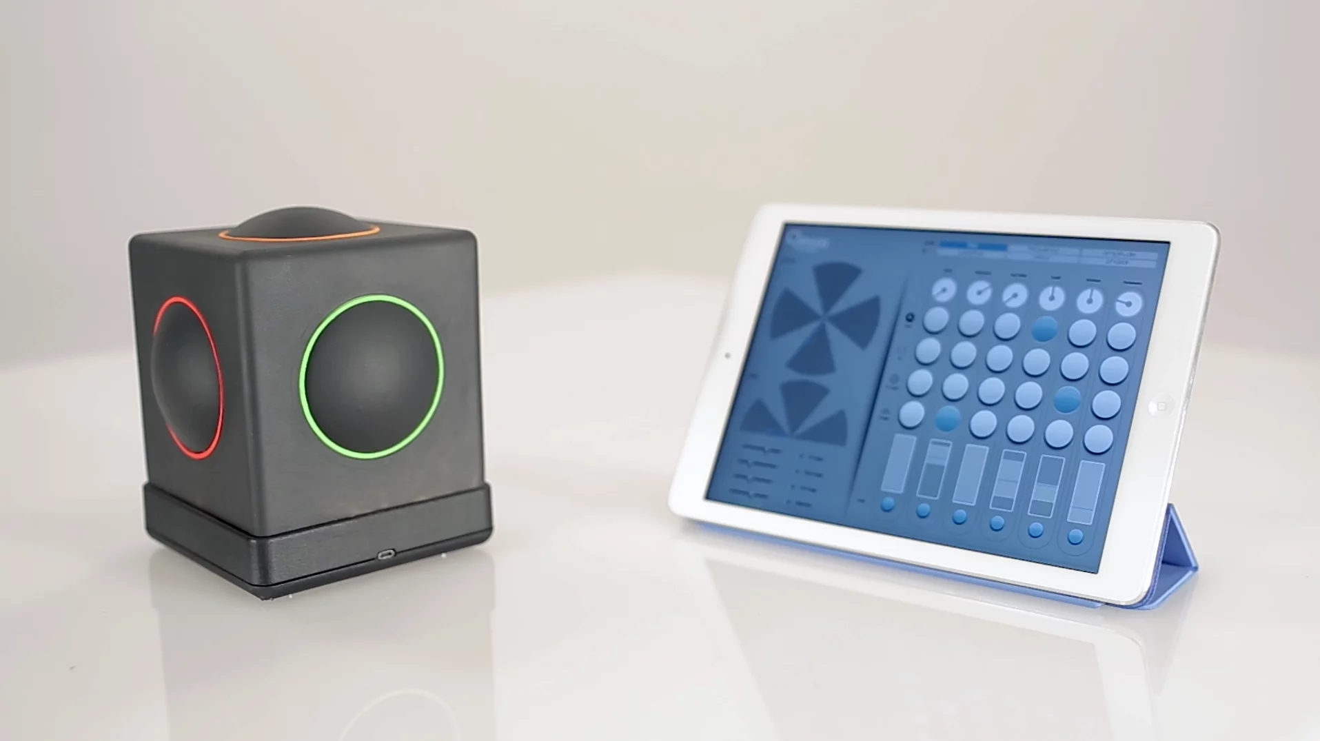 The Skoog 2.0 is tuned to A4 (440 Hz) but this can be adjusted to match an acoustic instrument, and different locations on the surfaces can be assigned different notes