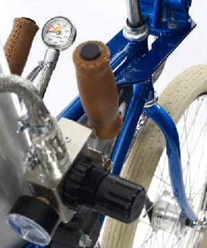 The controls for the Hornster's Airchime KH3A triple air horn