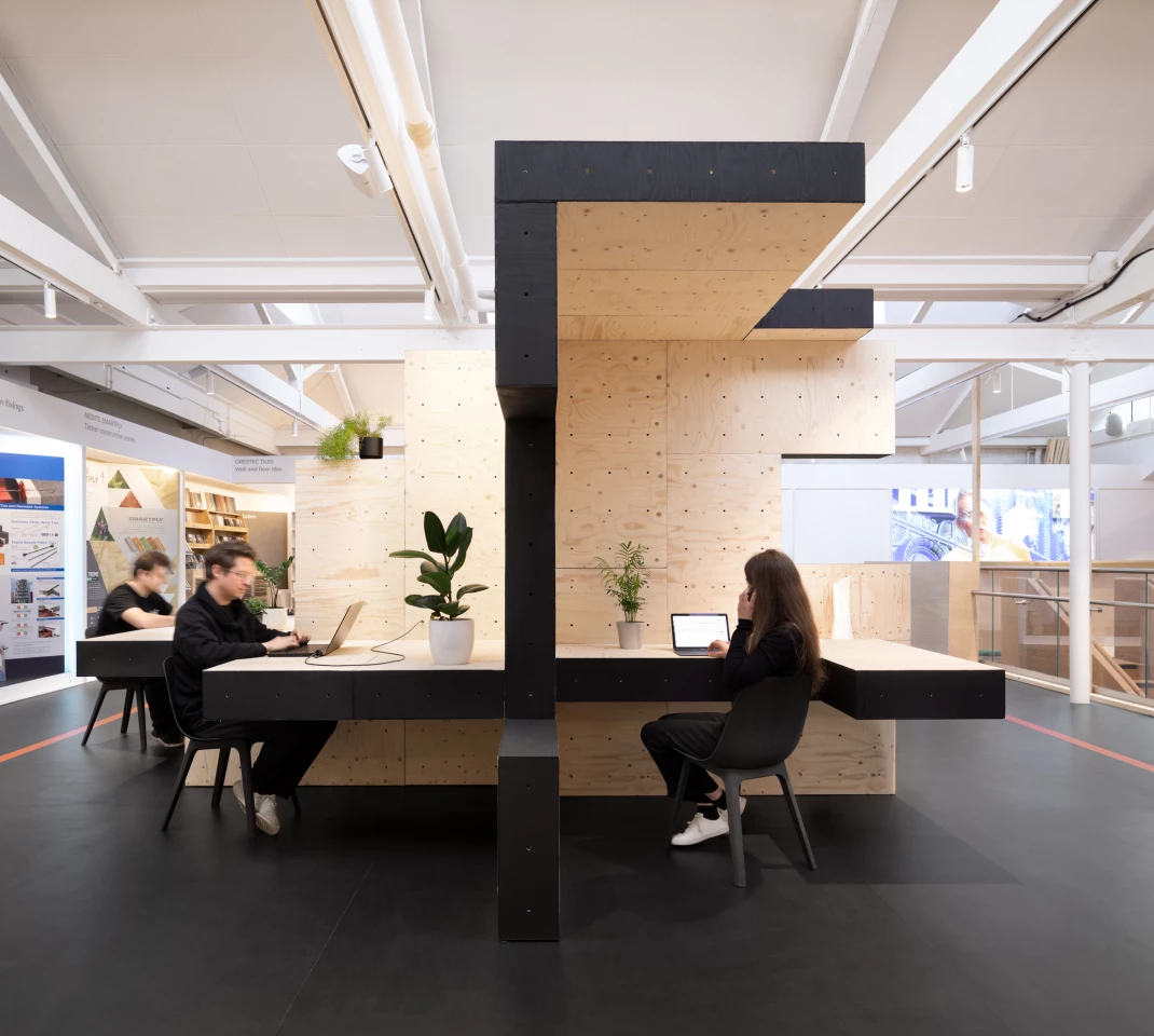 The Automated Architecture (AUAR) project involves the use of robotic fabrication