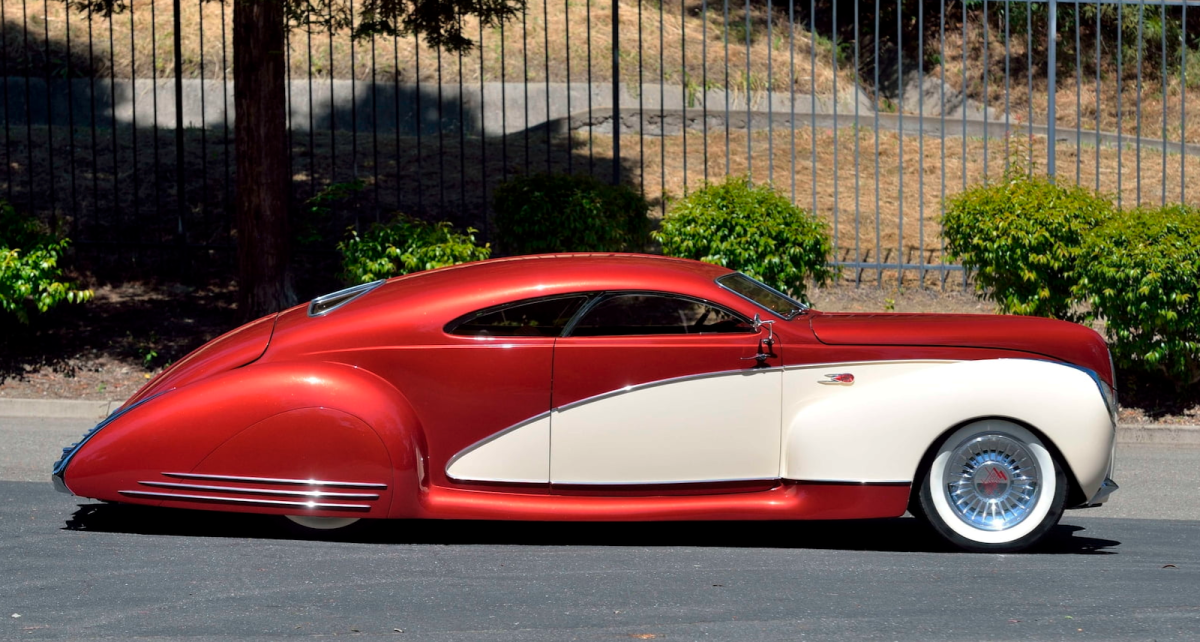 1939 Lincoln Zephyr | Estimate: from $200,000 to $250,000 | Auction House: Mecum | Official Auction Description