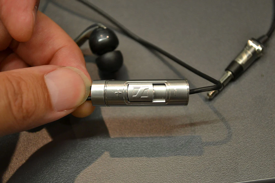 MX 985 headphones