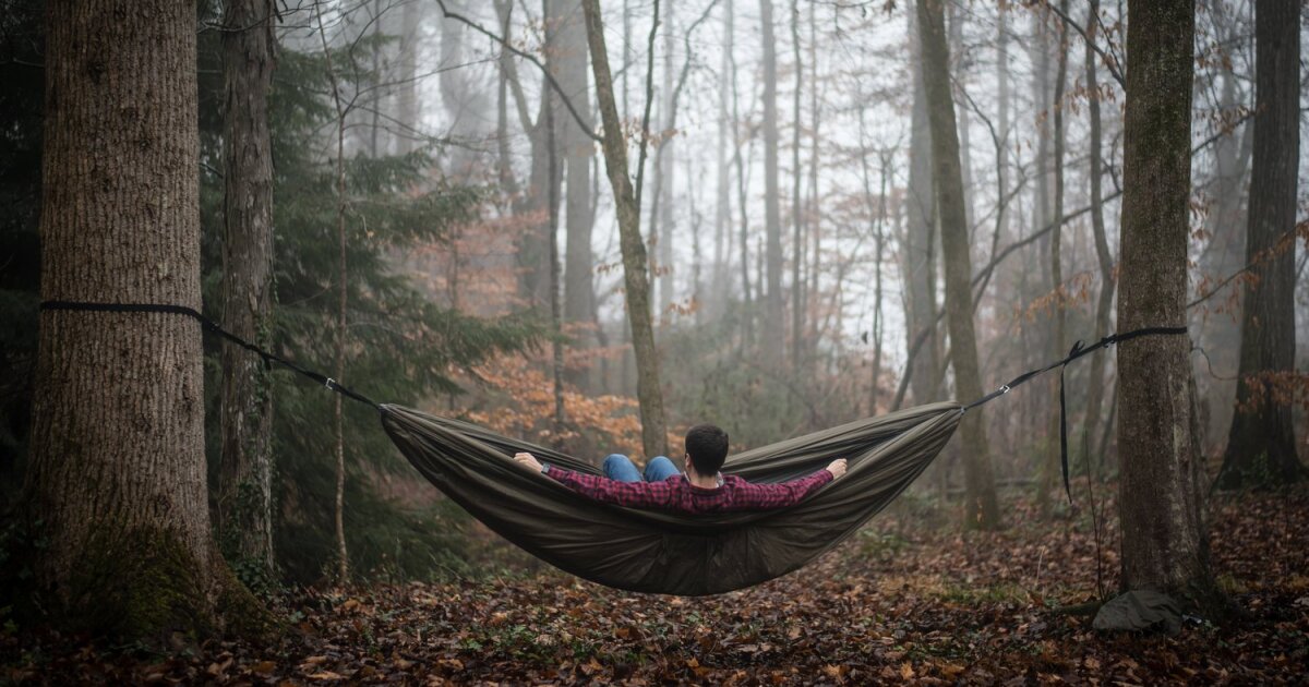 Swayy's allinone hammock creates a hanging insulation bubble for your