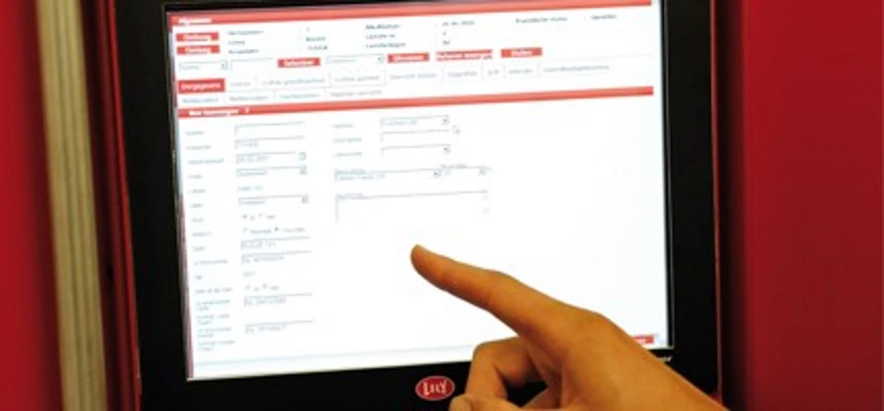 Data from the milker can be used to analyze milk yields, quality and cow health