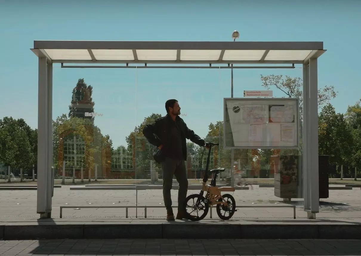 The E-Pop-Cycle's frame slides for between-ride transport