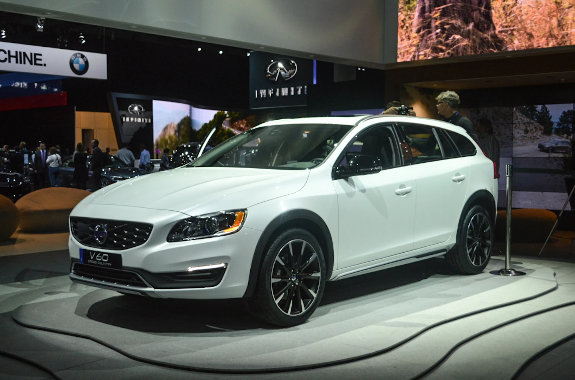 Volvo V 60 Cross Country 2015 Buick LaCrosse (Photo: C.C. Weiss/Gizmag.com)
