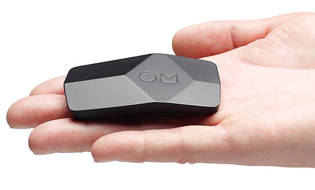 The black box, when clipped to the smart shirt, transfers biometric data via Bluetooth to the OMsignal companion app