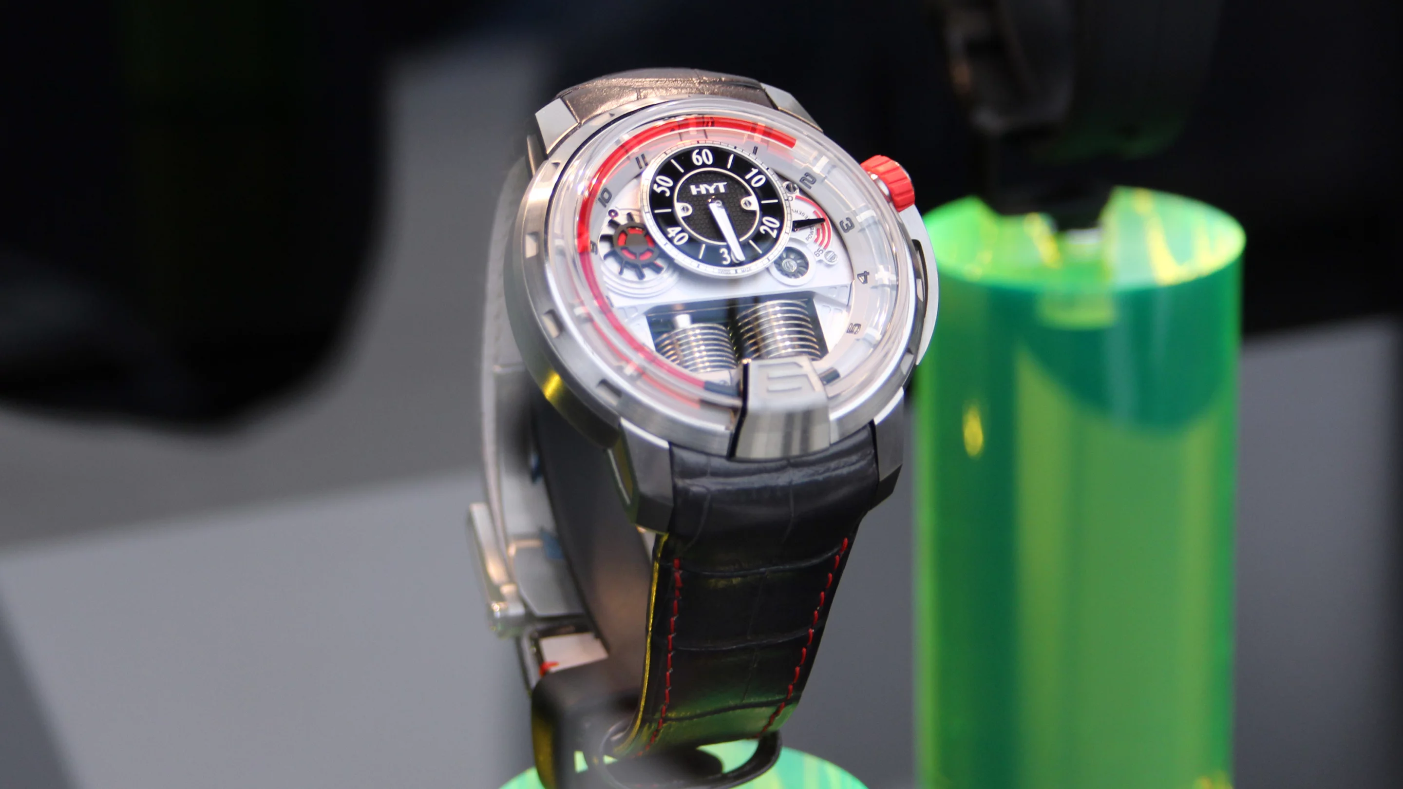HYT had all three of its hydro-mechanical movements on display, including the first generation, vertical bellow-packing H1 seen here (Photo: Chris Wood/Gizmag.com)