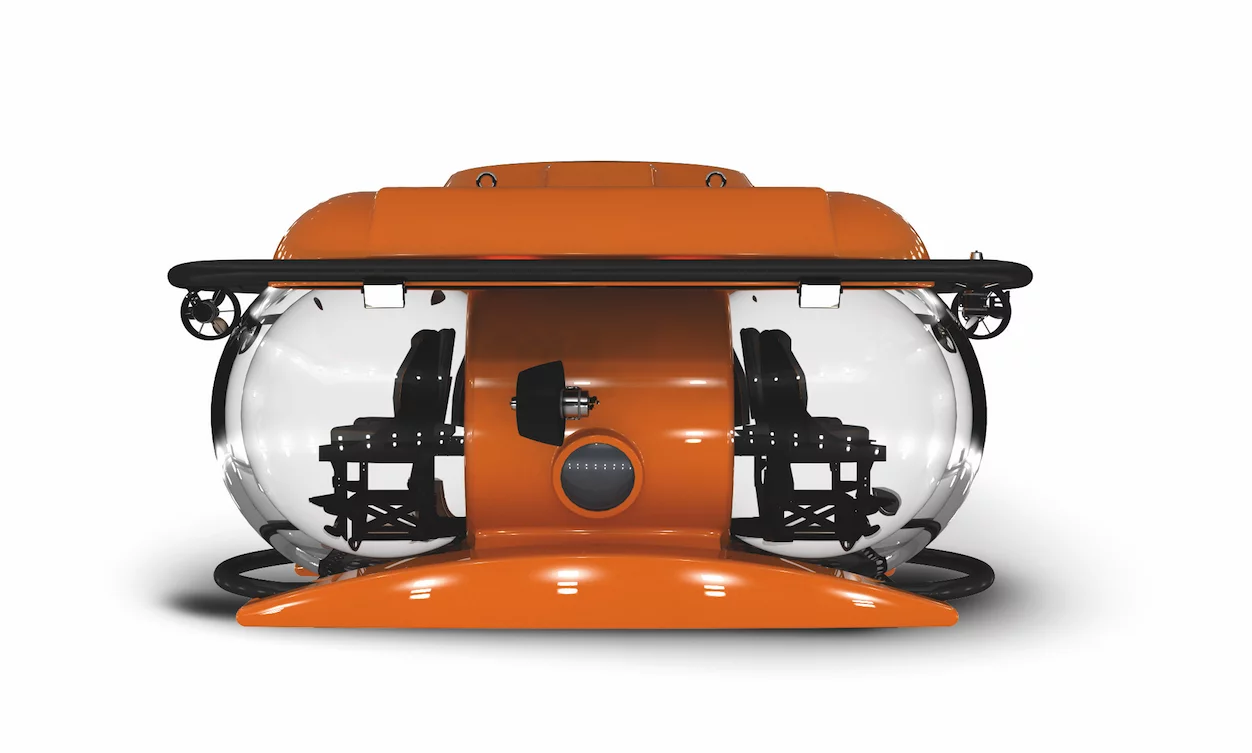 The seats in the Cruise Sub can move to give all passengers a good look at what's going on