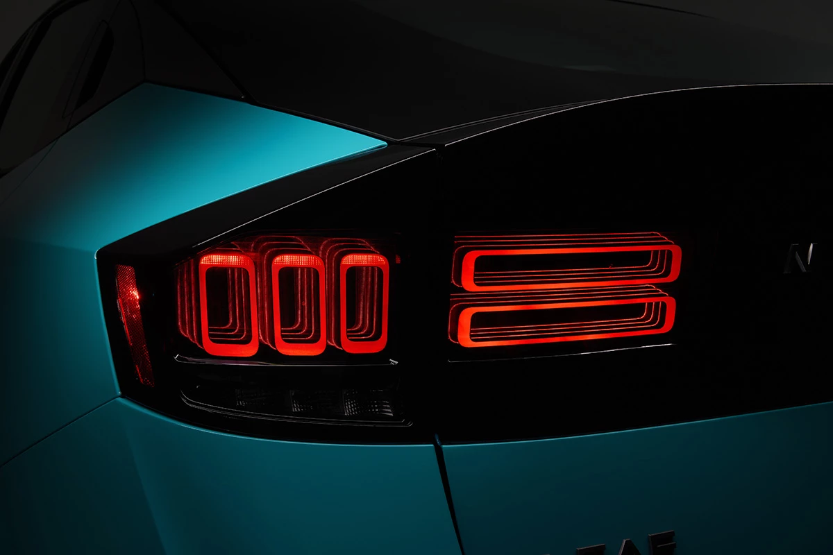 Nissan seems proud – and rightly so – of these striking 3D holographic taillights