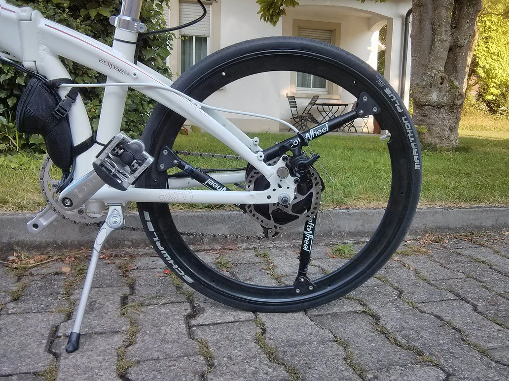 SoftWheel's Fluent wheel features shocks instead of spokes