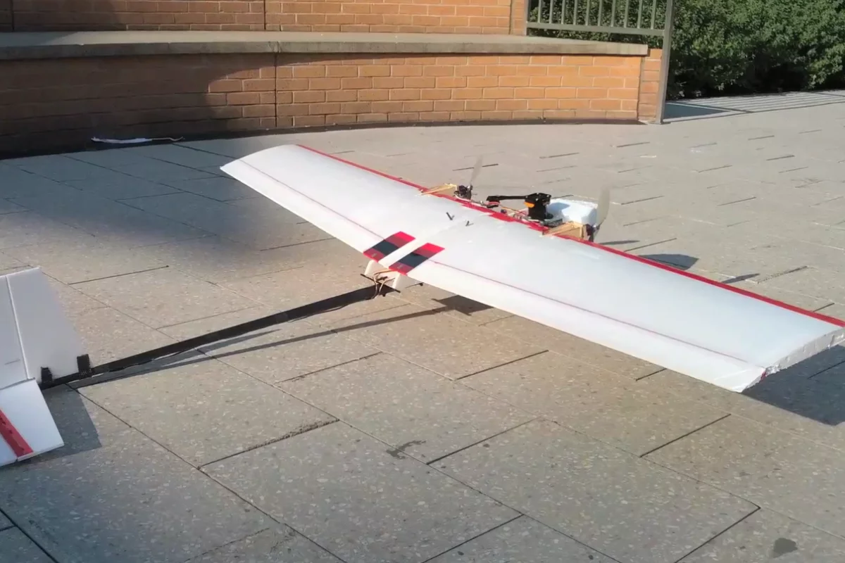 Researches at MIT have demonstrated a remarkable new autonomous, fixed-wing micro-UAV capable of flying and avoiding obstacles in an indoor environment