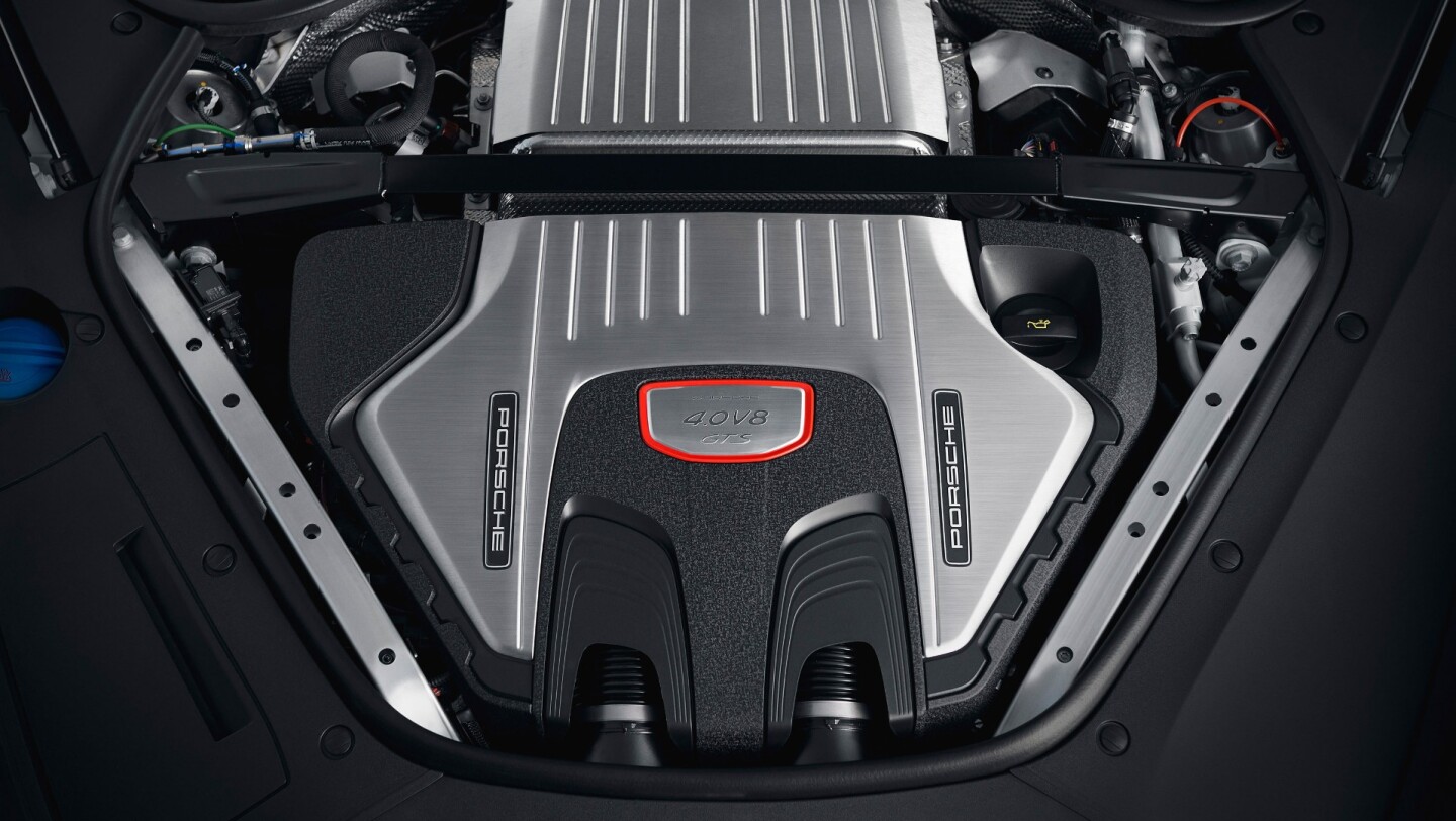 Porsche Panamera GTS range: 4-liter biturbo V8 engine with standard sports exhaust