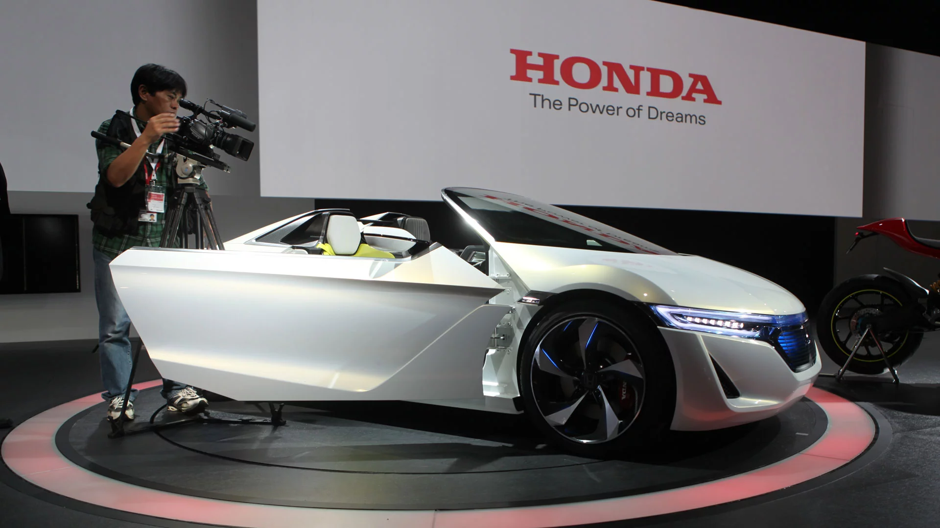 Honda's EV-STER electric small sports concept car at the 2011 Tokyo Motor Show. (Image: Gizmag)