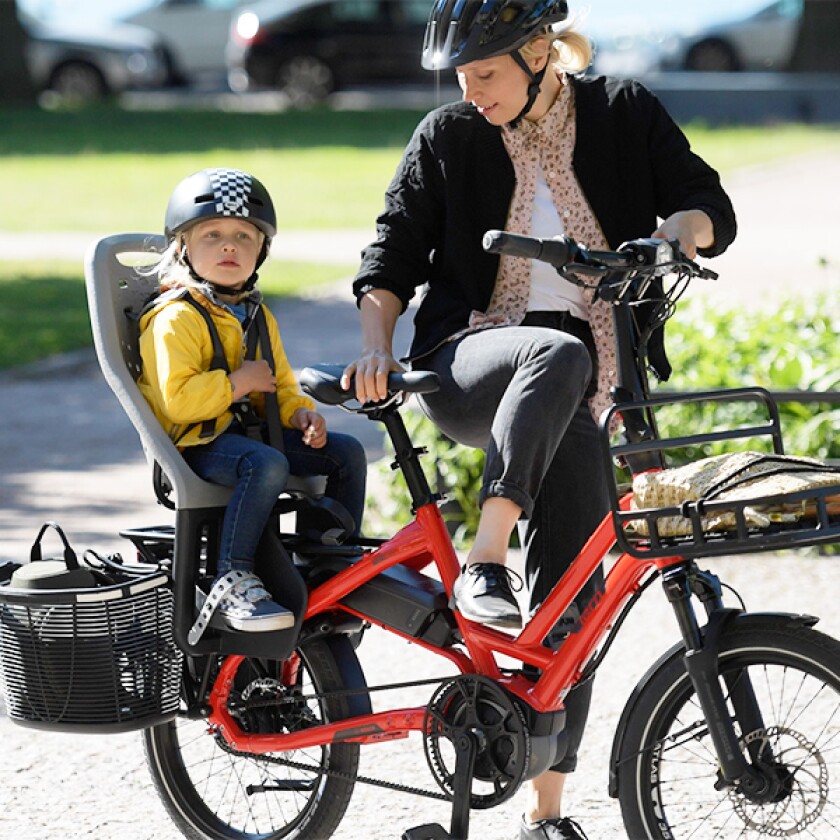 Rear Atlas rack can easily take a child seat, with a step-thru frame to make getting on and off as easy as possible