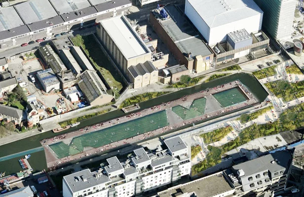 Pool and leisure facilities at one end of the LidoLine