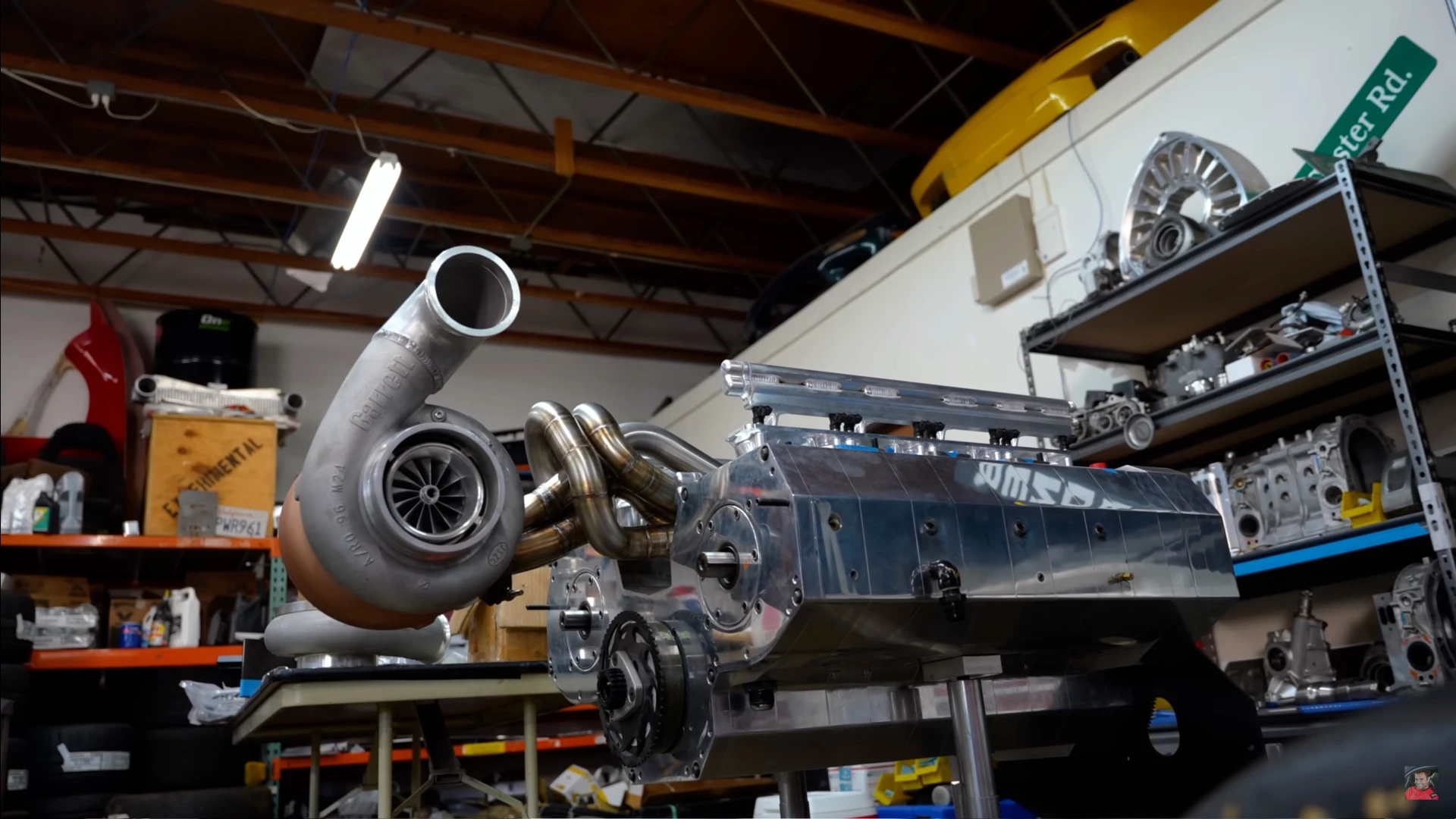 Watch: 12-rotor turbo Y-config megaWankel engine roars to life