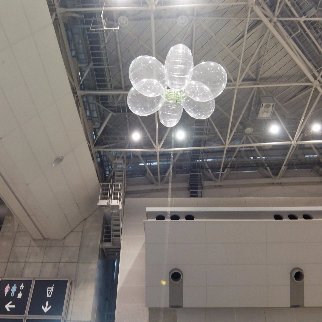 High above the event, a watchful eye was kept by this balloon-mounted a camera which beamed live images back to an iPhone