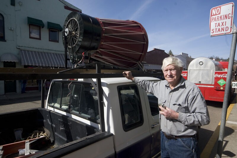 In order to test the prototype, Green affixed it to the roof of his truck and drove around, producing enough power to light a bulb.