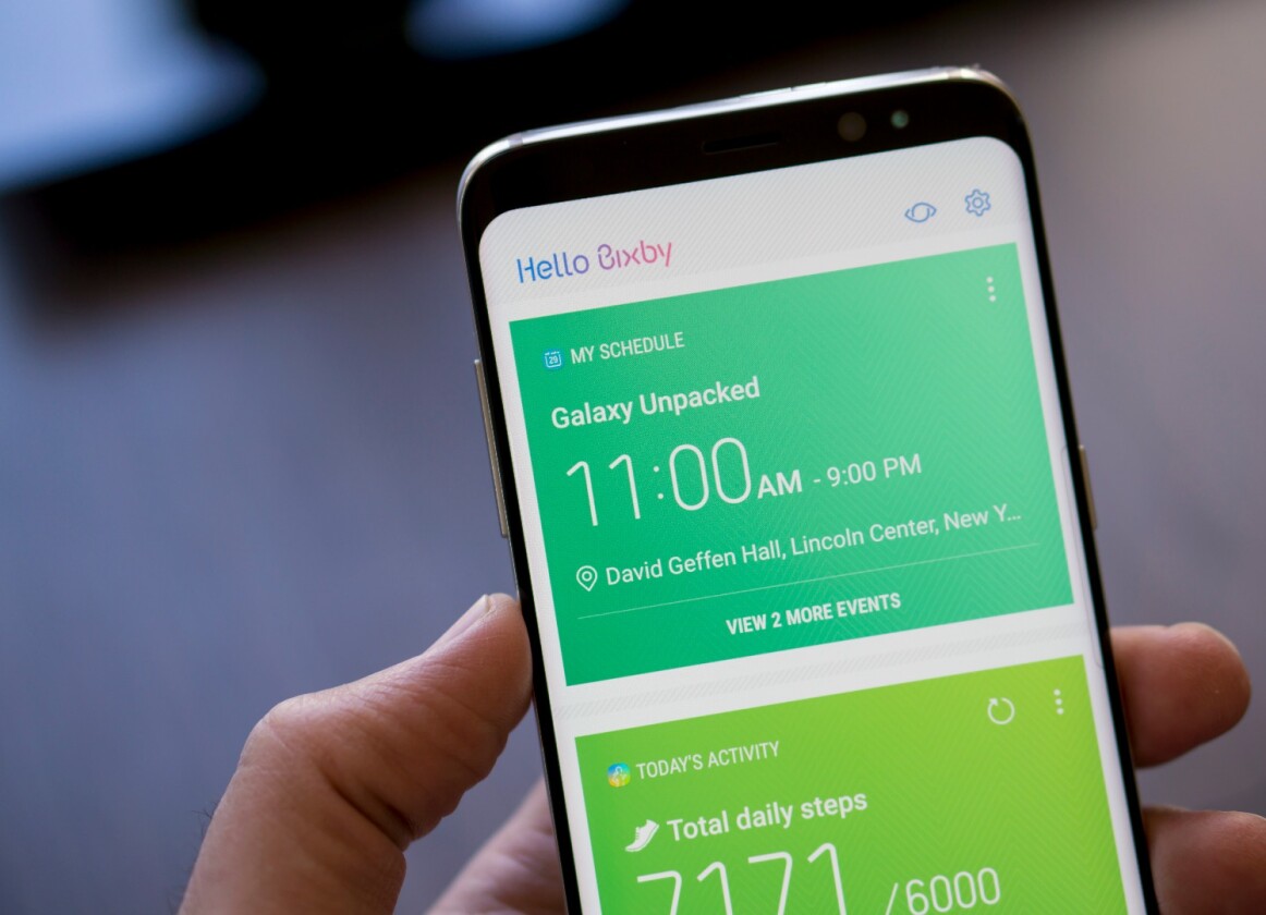 We could tell next to nothing about the Bixby virtual assistant, as voice control was disabled in demo models