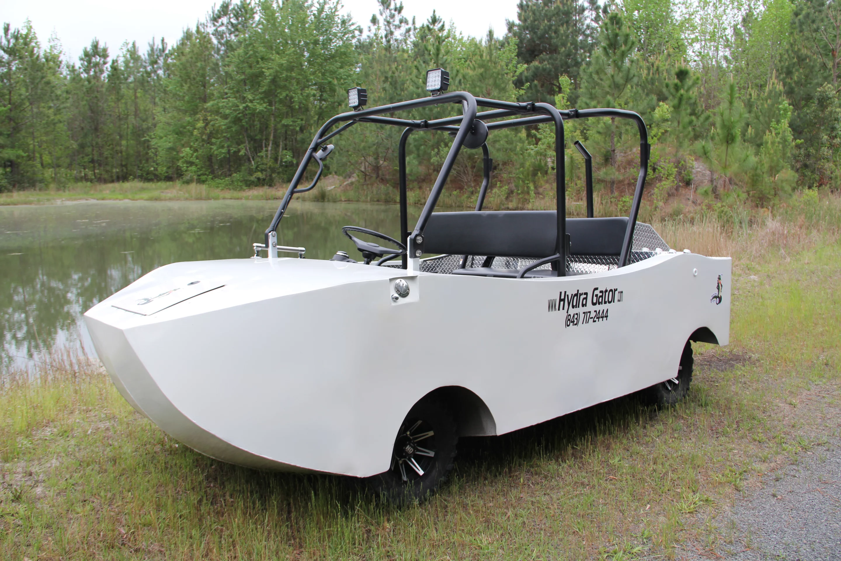 CAMI's diesel-electric hybrid amphibious Hydra Gator