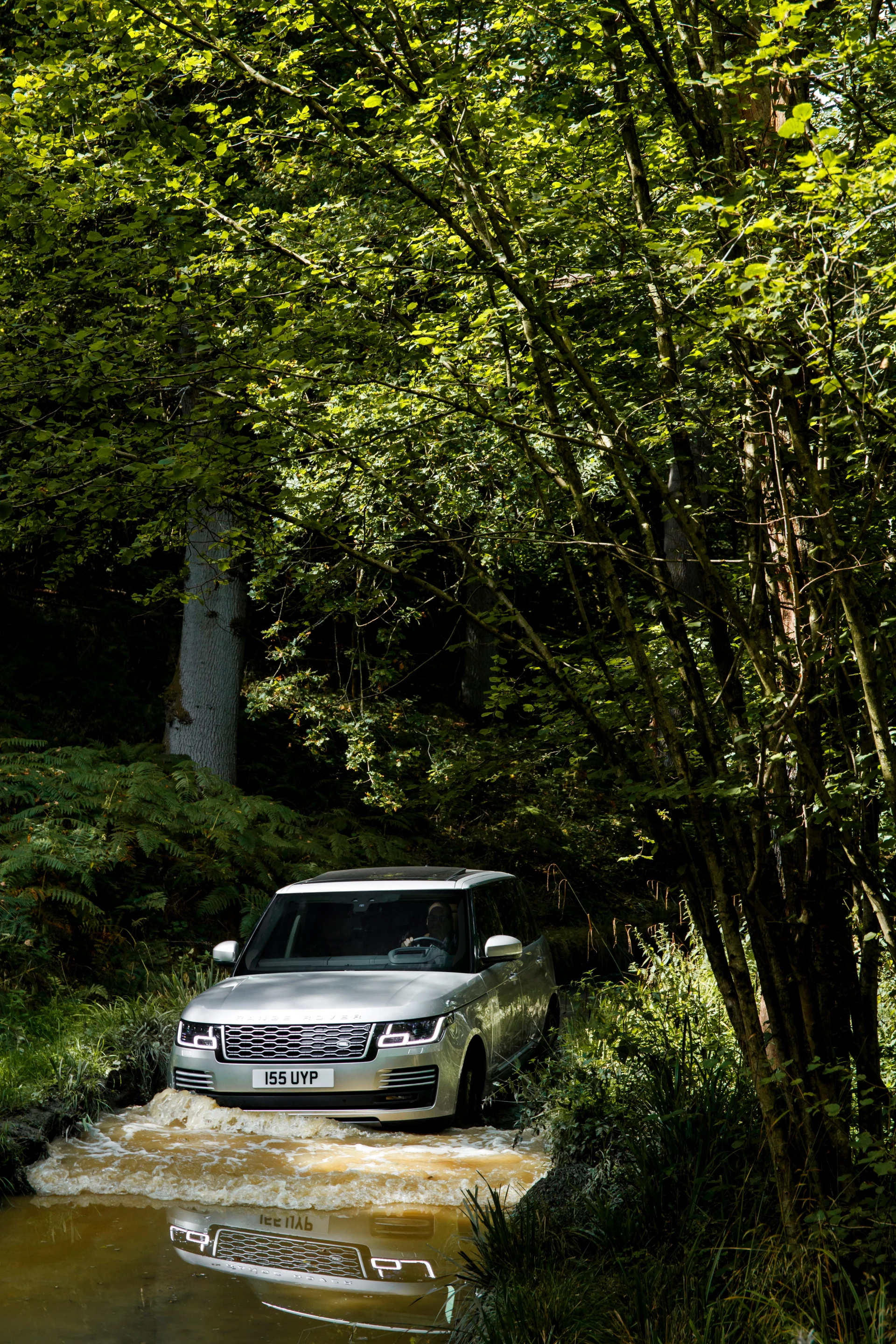 On its Range Rover P400e, Land Rover has tuned its Terrain Response 2 system to make for greater control during low-speed off road maneuvers