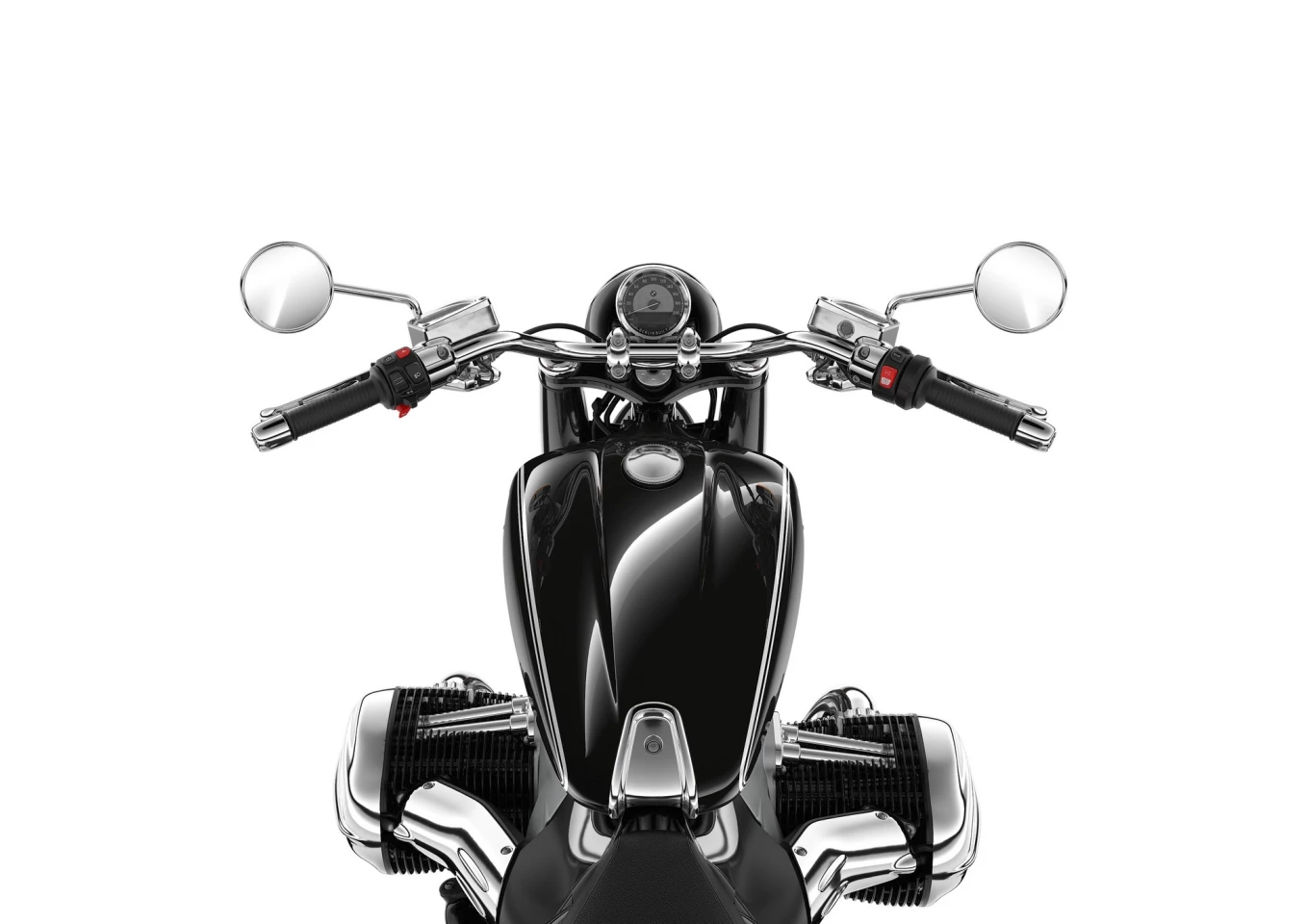 Rider's view aboard the 2021 BMW R 18 First Edition