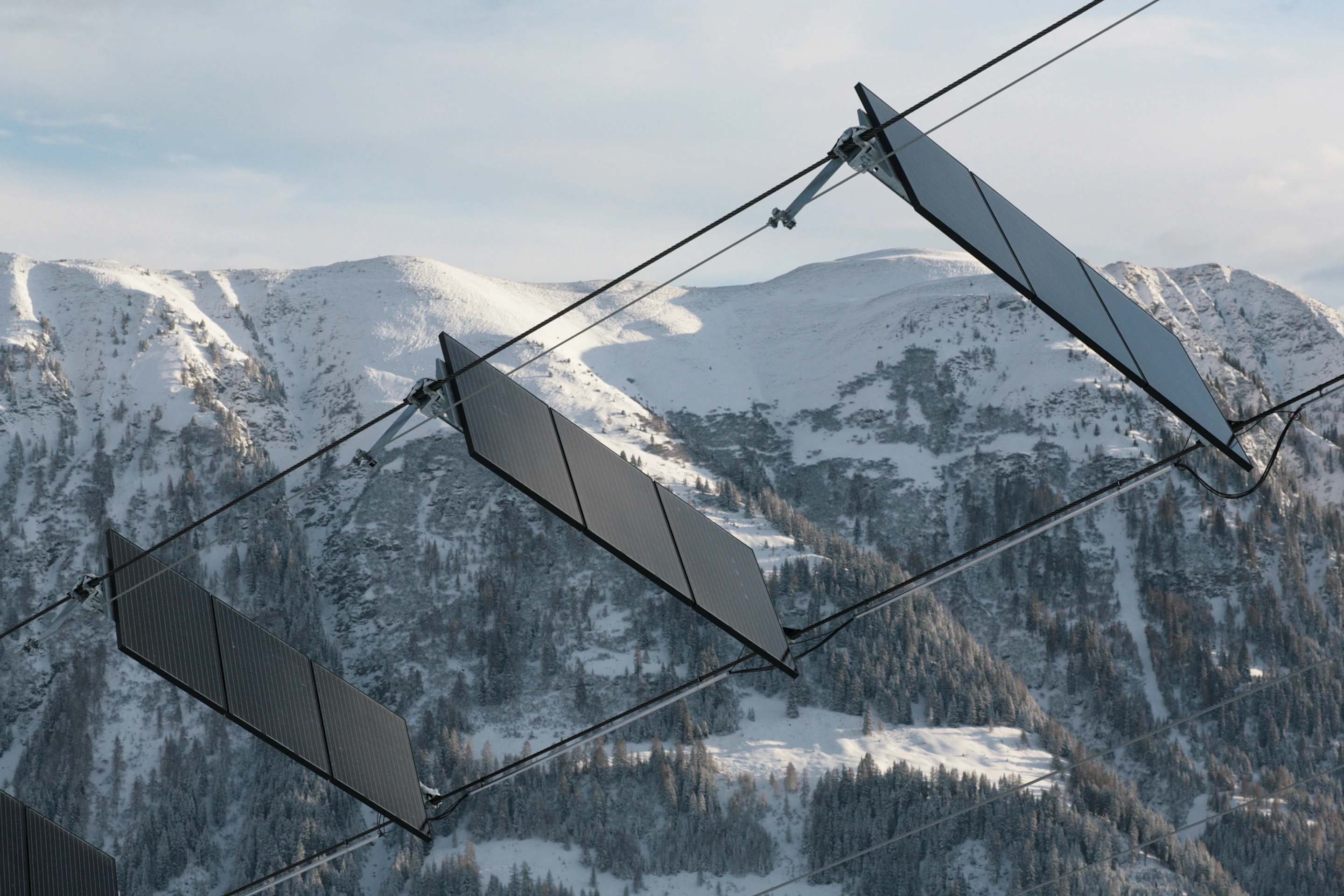 The solar ski lift captures as much energy as possible by utilizing swiveling solar panels that follow the sun's rays
