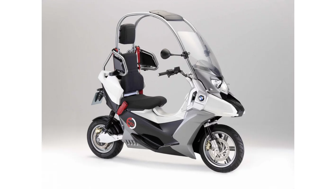 The BMW C1-E features an electric drivetrain powered by a Lithium-ion battery