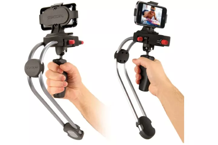 The Steadicam Smoothee uses the same principles as full-sized Steadicams to smooth the shakes out of footage shot by mobile phones and pocket camcorders
