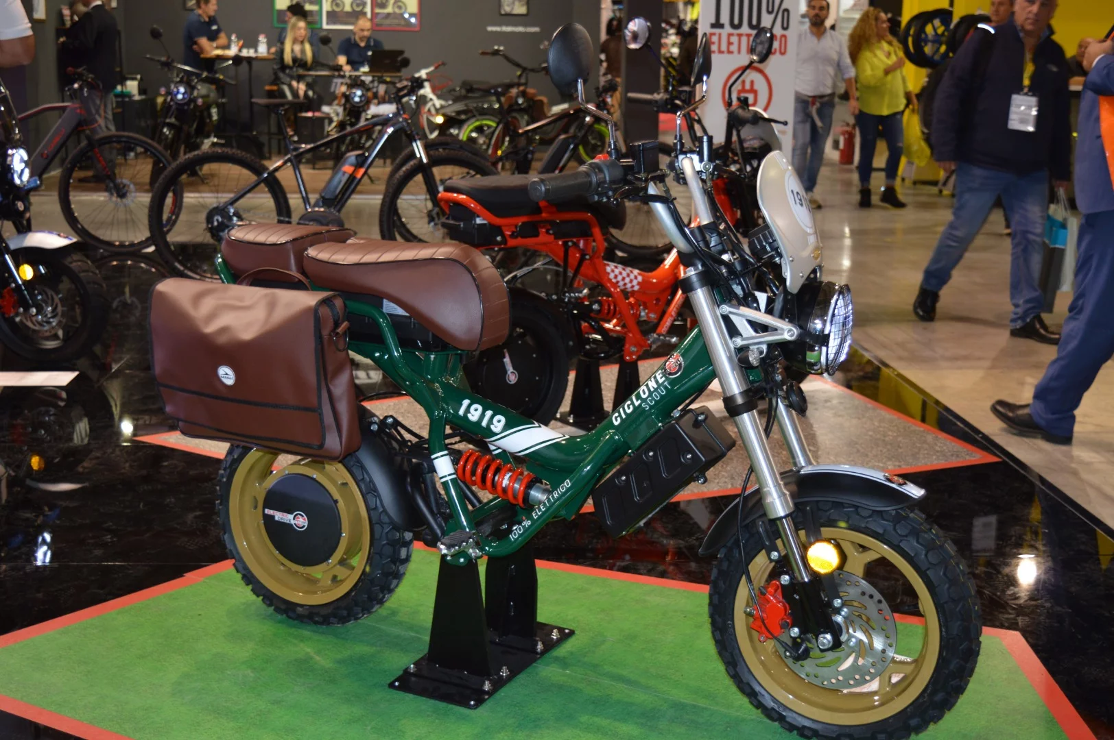 Garelli, another legendary brand from Italy's long moped history, announced its return with an electric commuter called Ciclone (Cyclone)