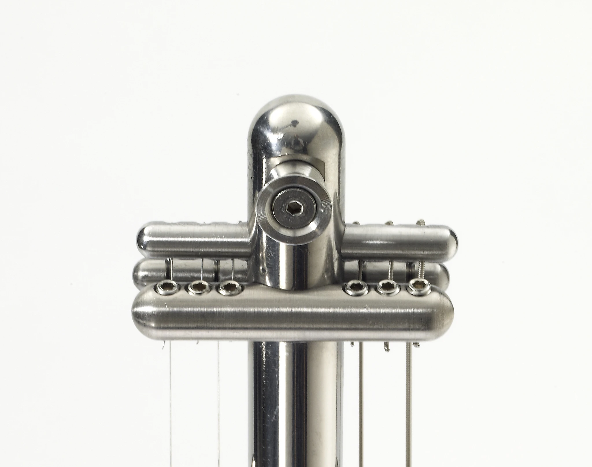 The new headstock's string lock mechanism is said to provide an isolated vice grip on each string individually to prevent pitch from wandering