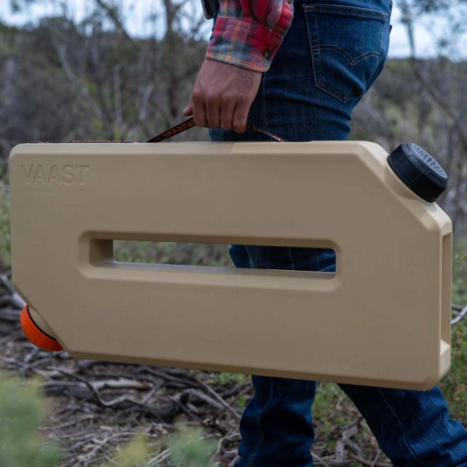 Integrated webbing handles offer another way of transporting the Vaast G-Series