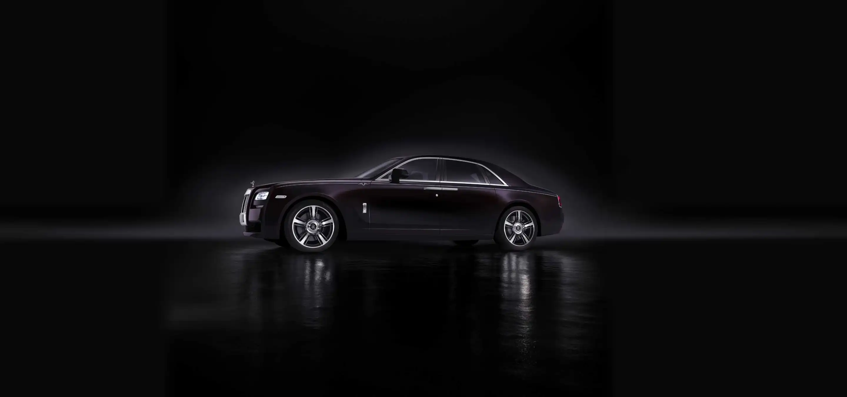 The Rolls-Royce Ghost V-Specification has its own design motif