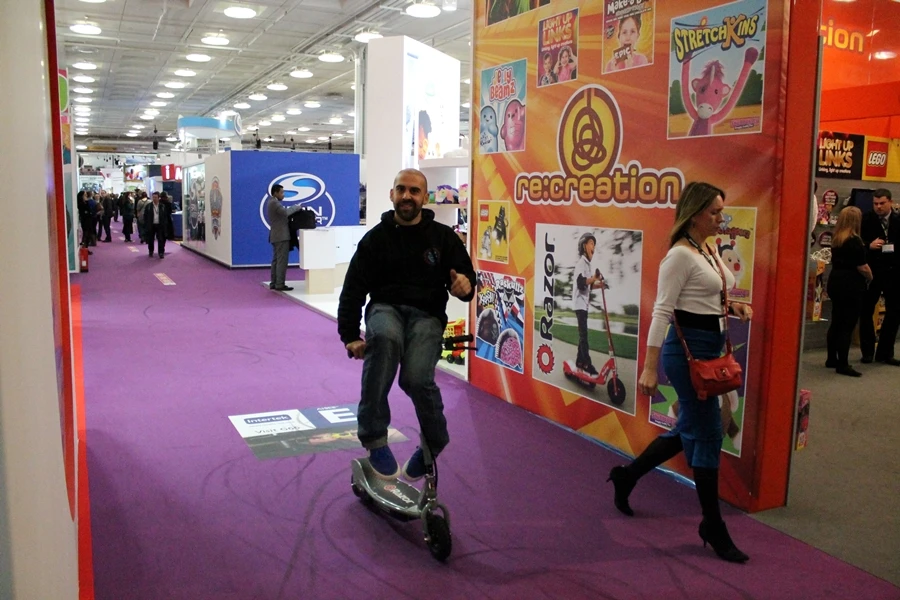 Ali Kermani showboating on the RX200 Electric Scooter (Photo: Gizmag/Stu Robarts)