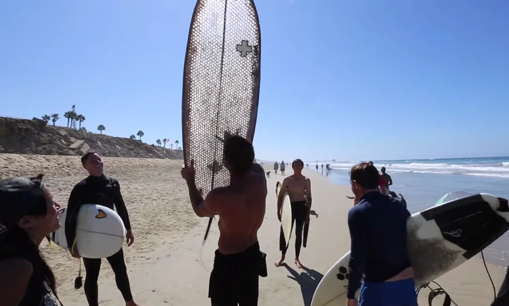 The cardboard-based surfboard