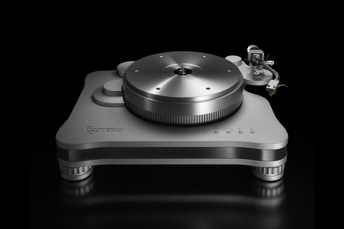 The Esoteric T-01, machined in aluminum with a piano-lacquer chassis finish