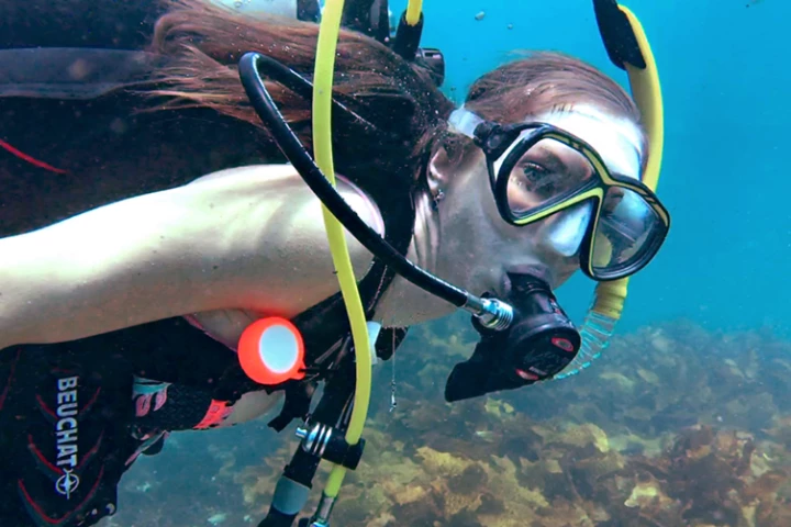 The Mazu dive tracker (the orange thing) is designed to learn its user's diving style