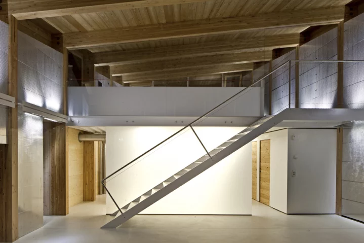 The Tvzeb home combines the use of recycled materials and LED lighting