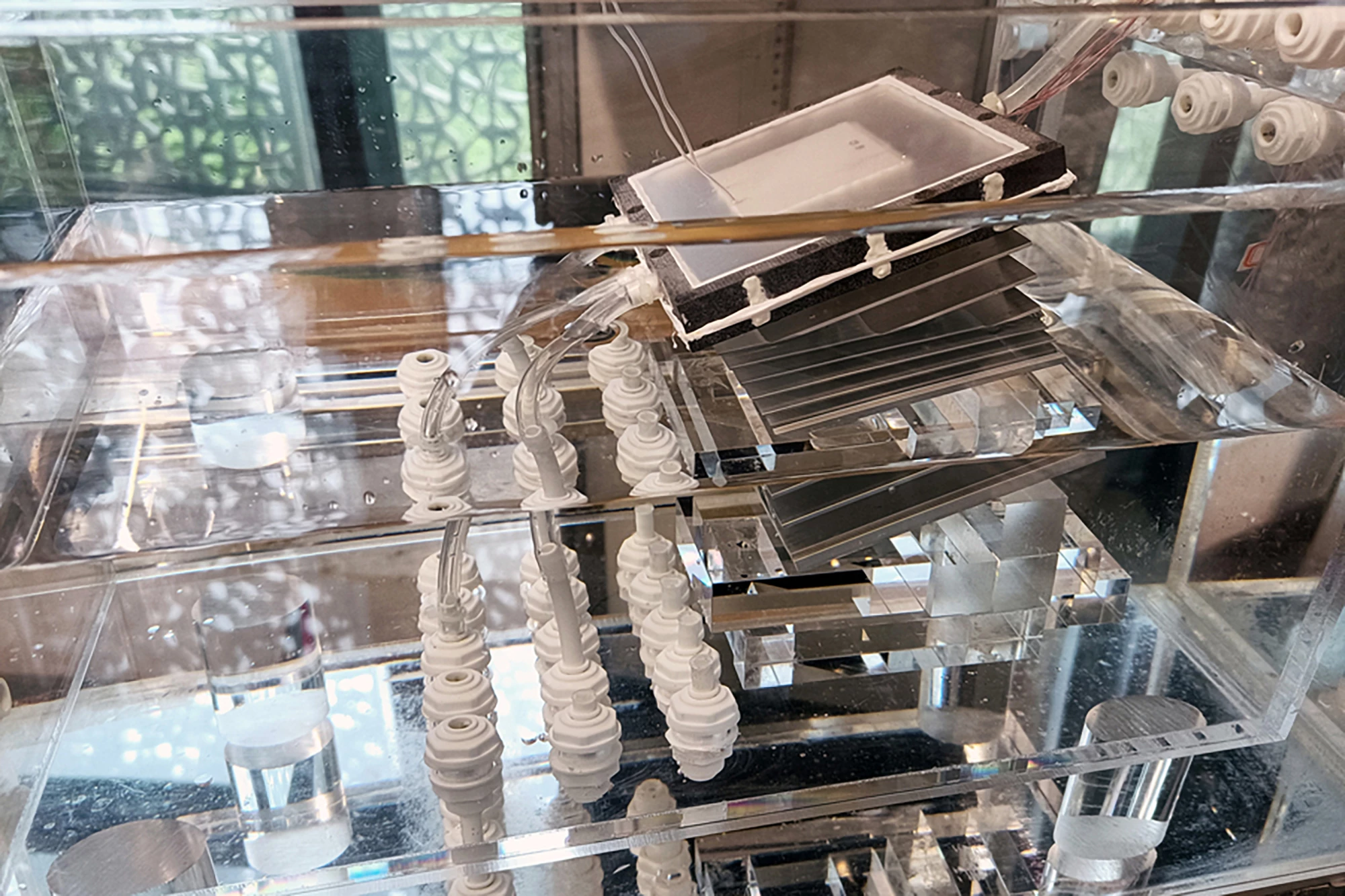 Researchers have developed a solar-powered desalination system that avoids salt clogging