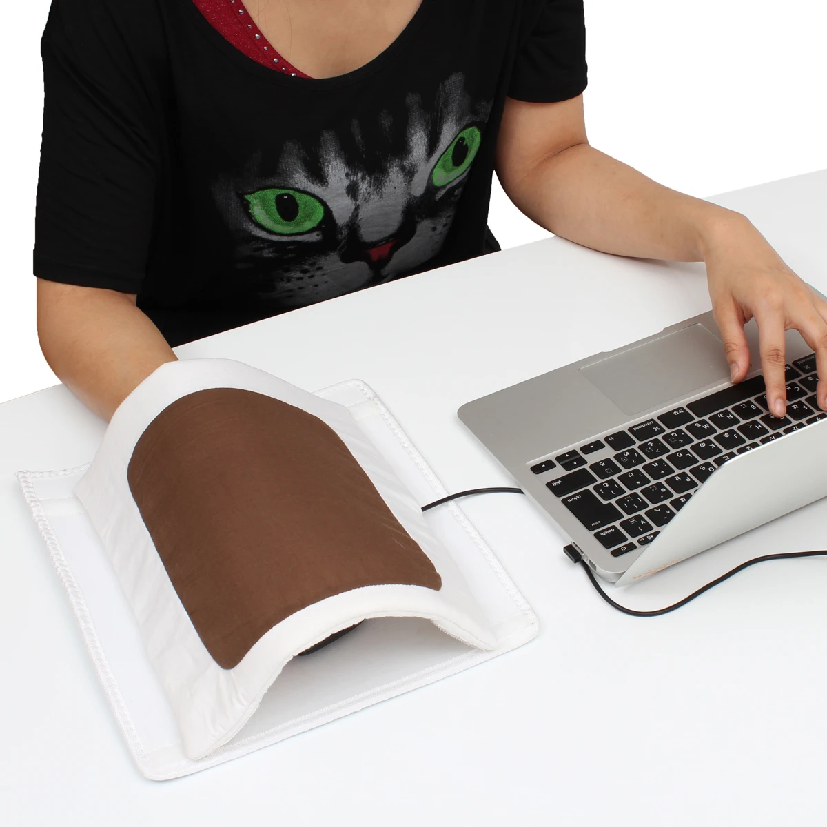 Thanko's Futon warming mouse pad