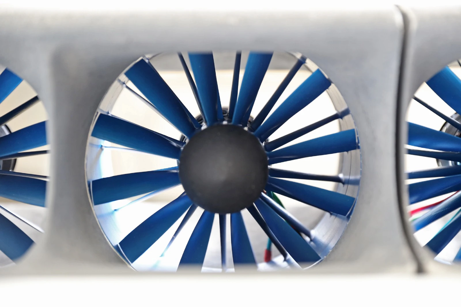 Closeup of the nacelles