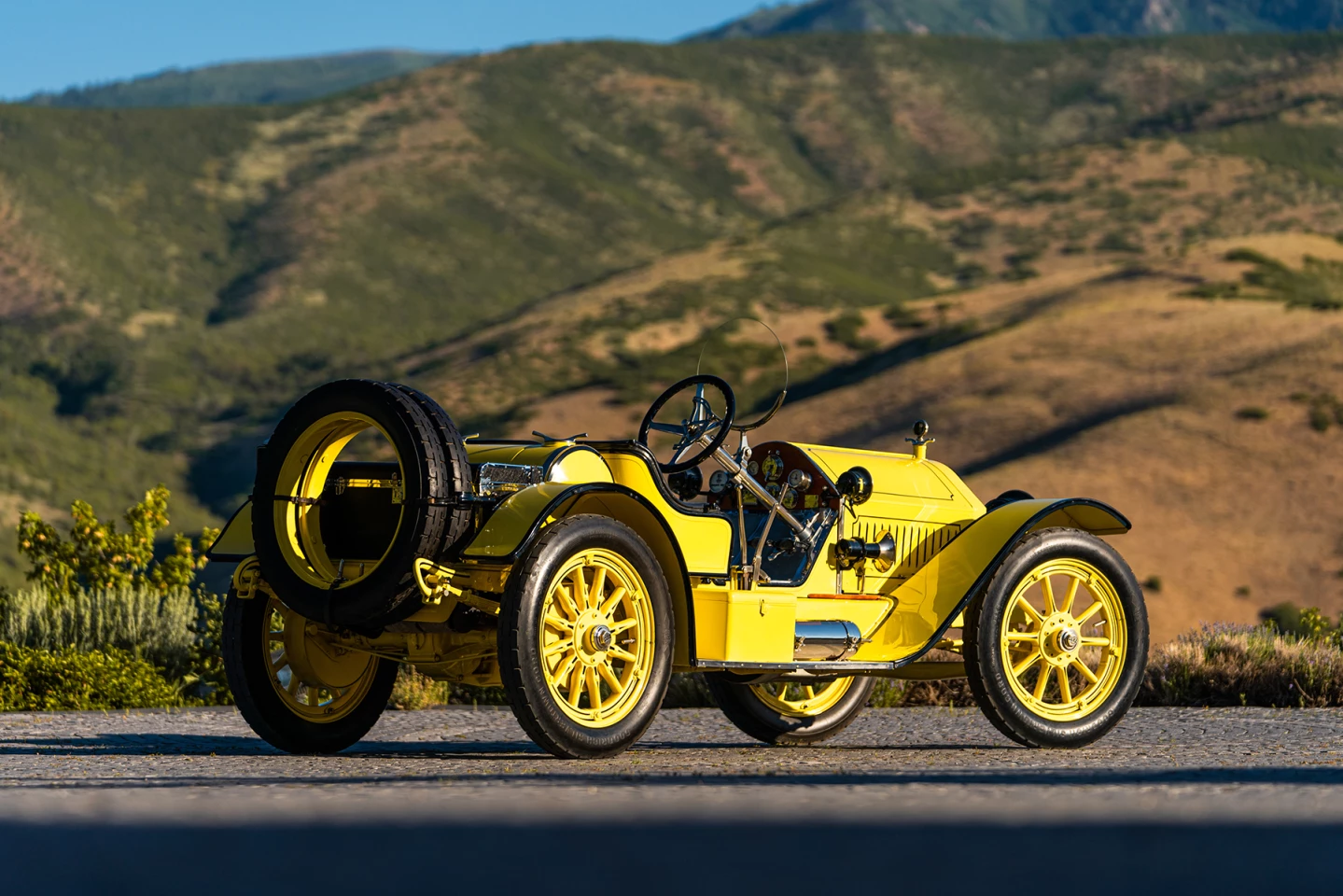This 1914 Stutz Model 4E Bearcat sold for $2,920,000 at Gooding & Co on 14 August 2021
