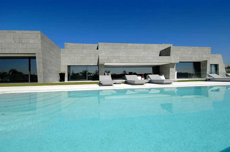 "1001 Nights" private dwelling by architects A-Cero - rear garden area