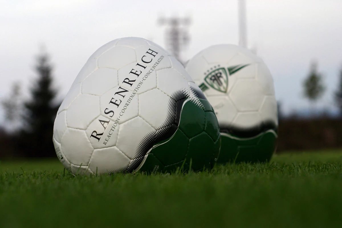 The Corpus training balls from Rasenreich helps turn average soccer players
