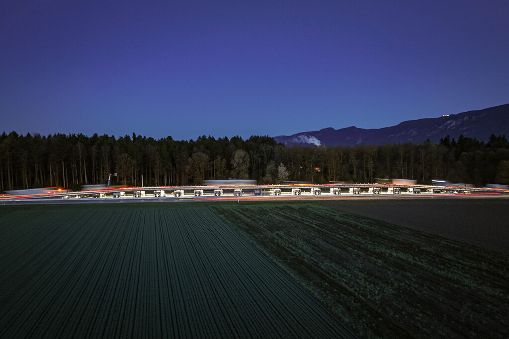 The current version of the ASTRA Bridge measures 257 m long by 7.57 m wide by 4.65 m high (843.2 by 24.8 by 15.3 ft)