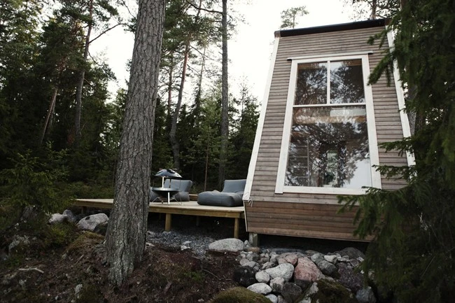 Dubbed Nido, the house comprises two levels and features a modest bedroom, lounge, and some storage space
