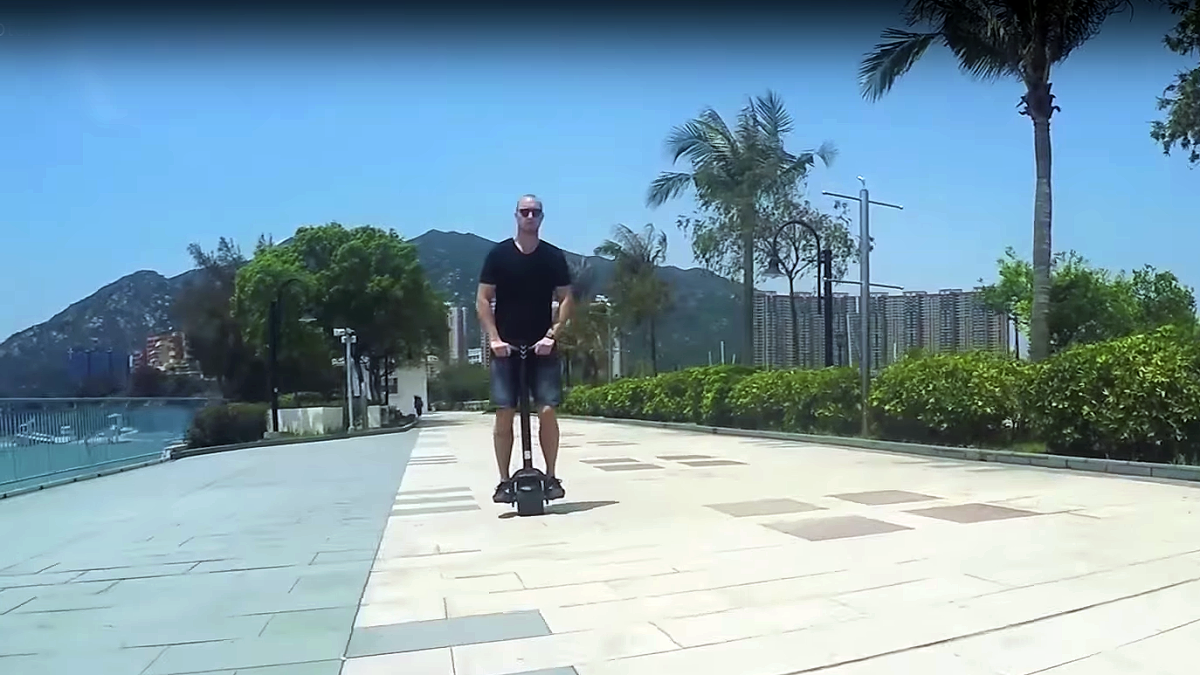 The Kiwano K01 offers a far greater payload than most transportation appliances, and is claimed to be capable of carrying riders up to 550lbs (250kgs)