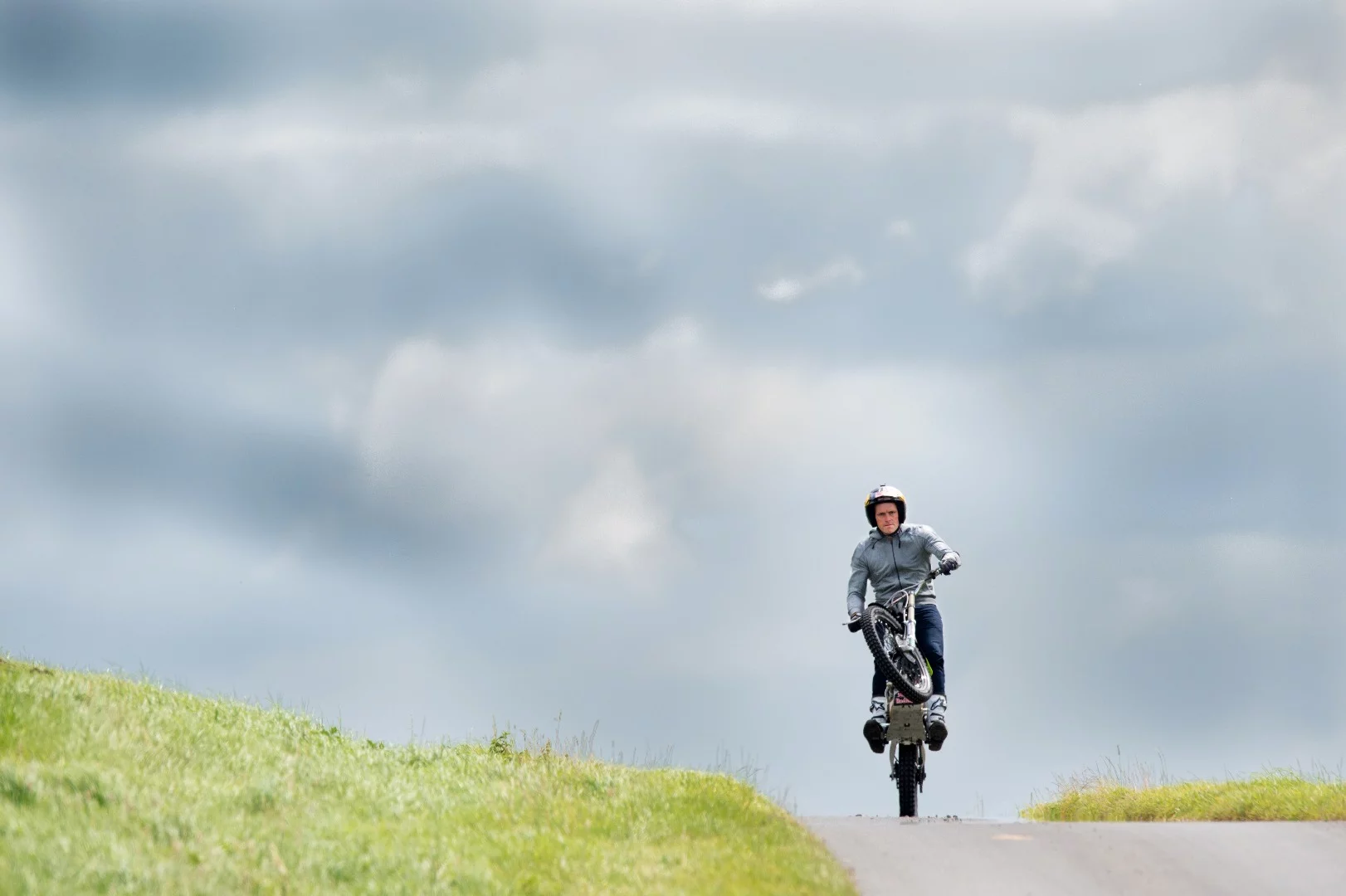 Dougie Lampkin on the back wheel again