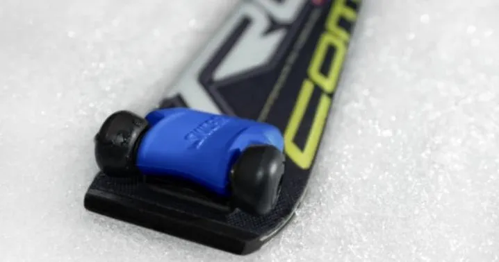 SkiCart stays out of the way when the user is skiing