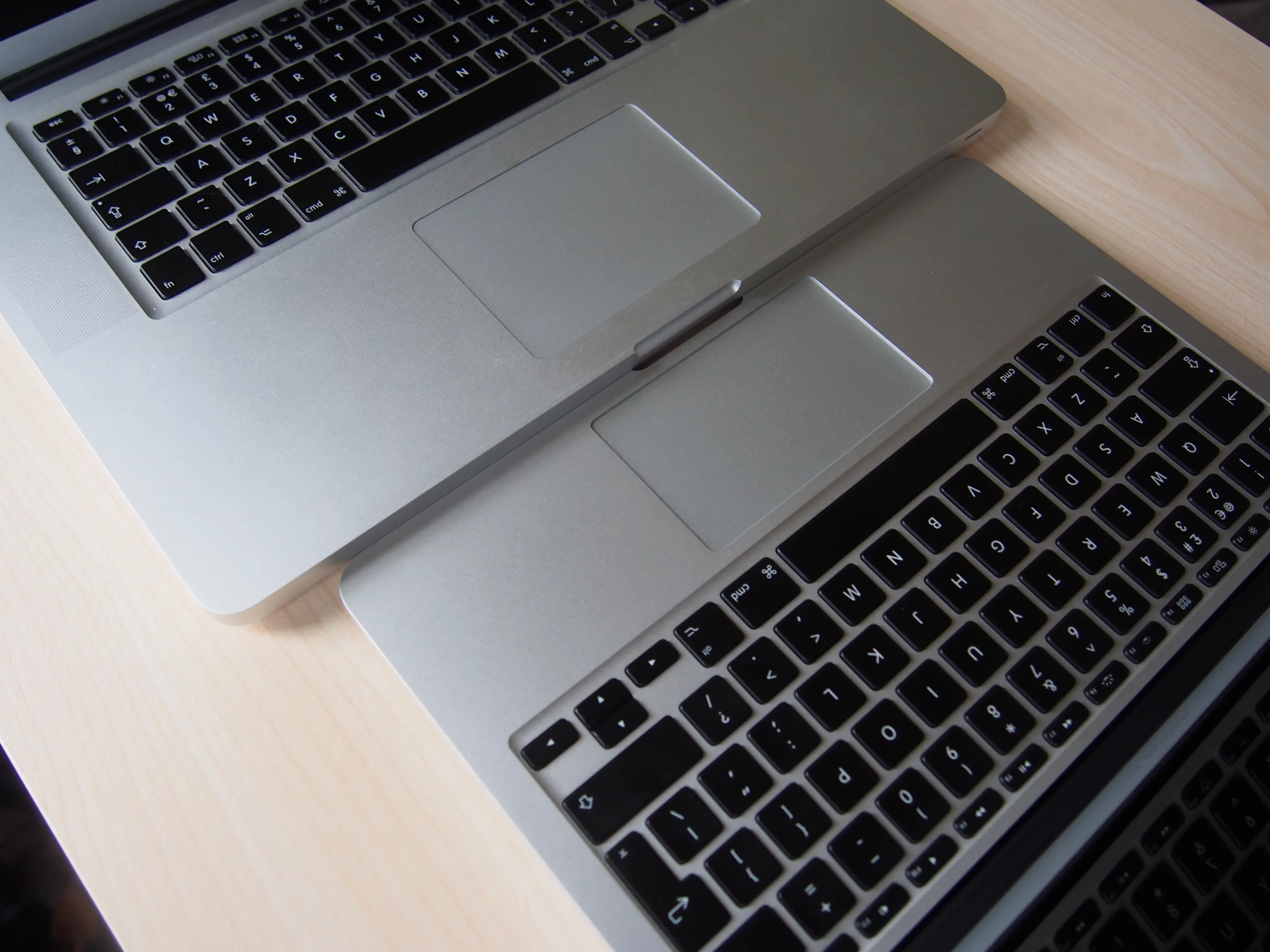 11-inch MacBook Air size, compared with 15-inch MacBook Pro (non-Retina)